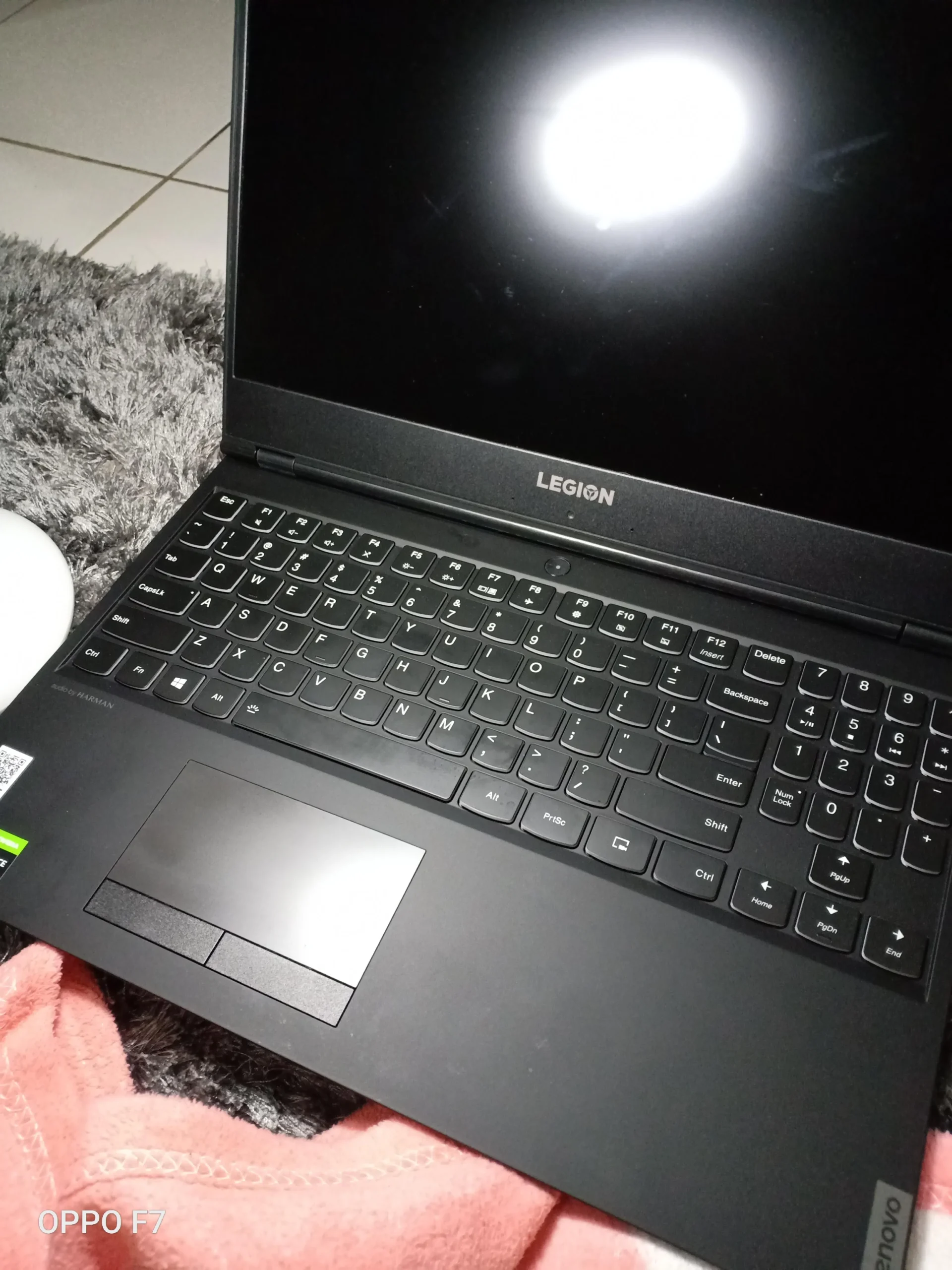 how to clean lenovo laptop