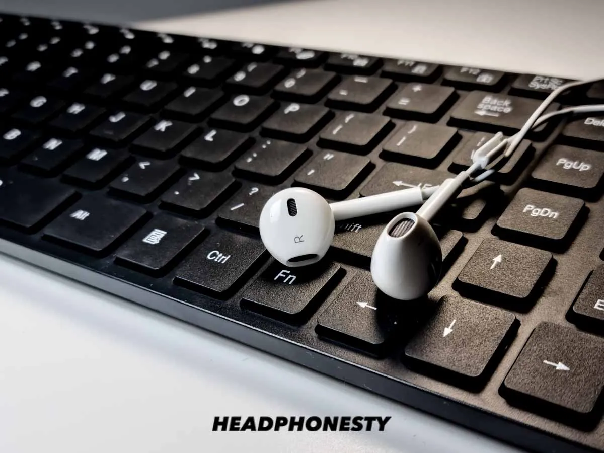 how to connect apple earbuds to hp laptop